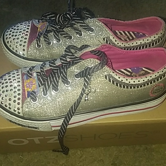 Twinkle Toe Shoes - Picture 2 of 3